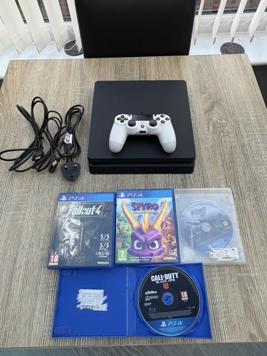 Playstation slim console - 4,