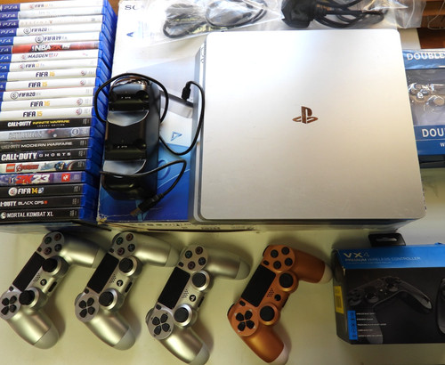 Boxed sony slim - playstation, 4