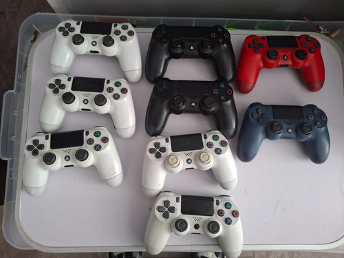 Job lot ps4 controllers - job,
